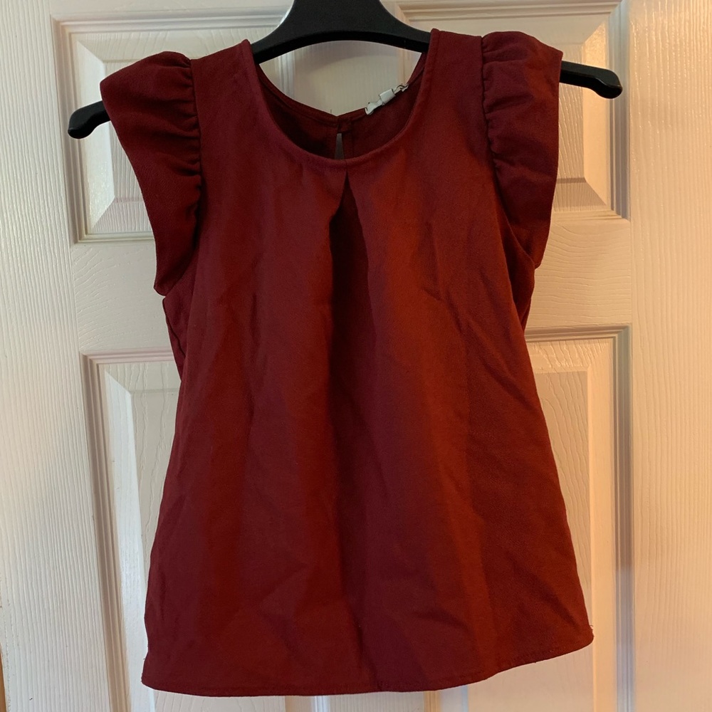 Soprano Short Flutter Sleeve Top